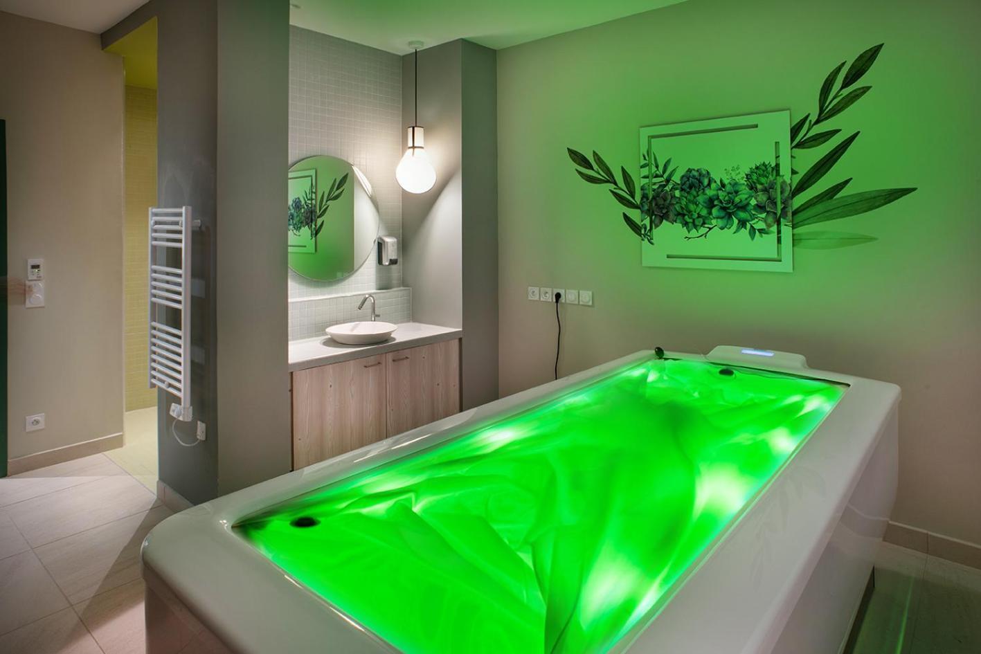 Domitys - Les Pastellistes Aparthotel ลูนิอง ภายนอก รูปภาพ